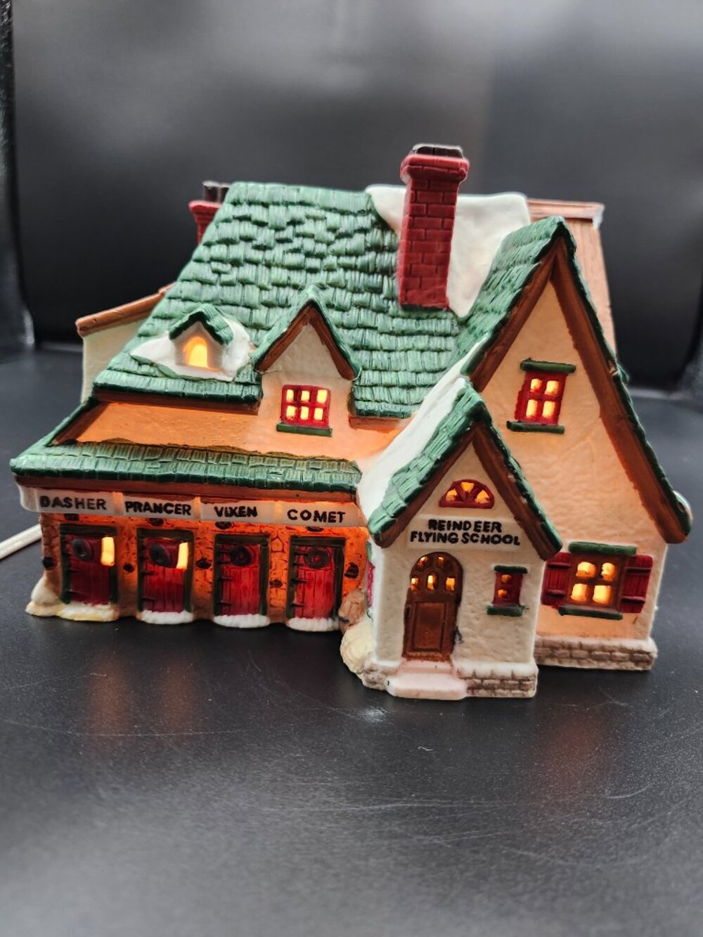 Lemax Reindeer Flying School Lighted Christmas Village 1993